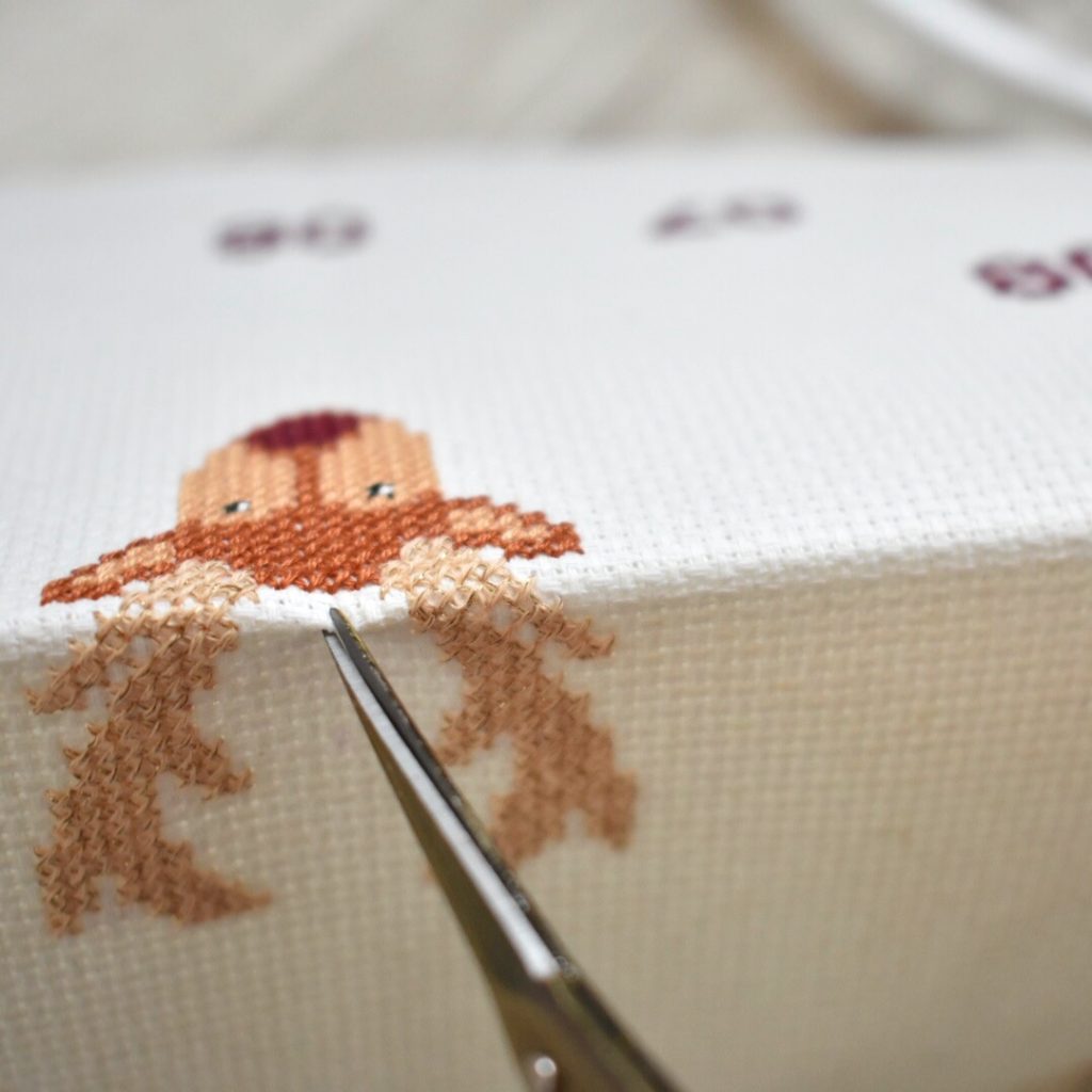 cross-stitch-clock-tutorial-cut-out-hole